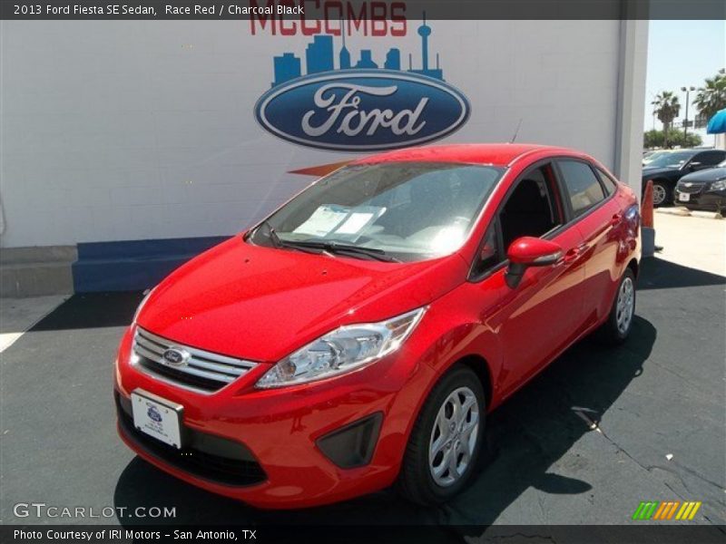 Race Red / Charcoal Black 2013 Ford Fiesta SE Sedan