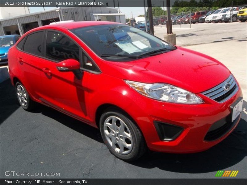 Race Red / Charcoal Black 2013 Ford Fiesta SE Sedan