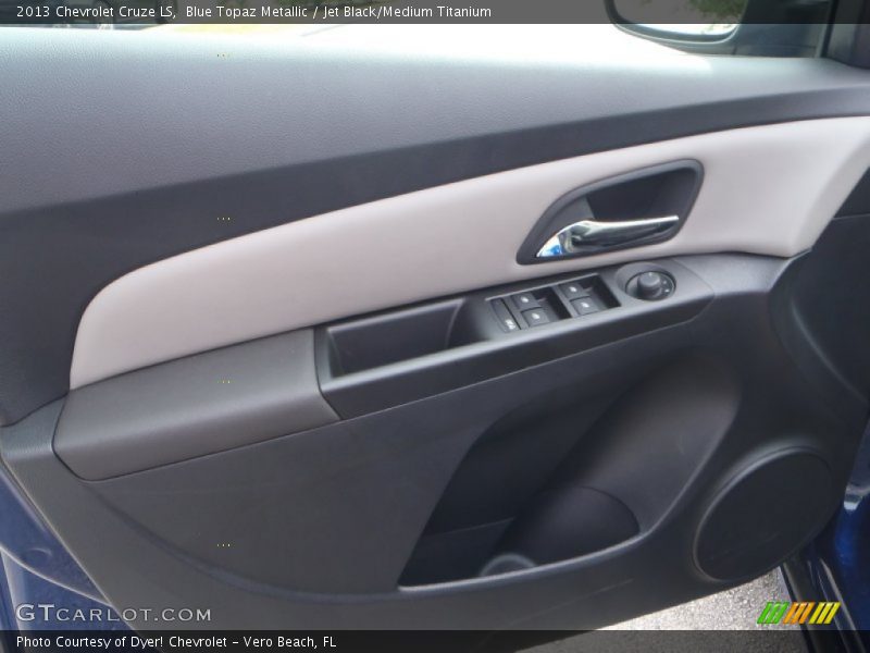 Blue Topaz Metallic / Jet Black/Medium Titanium 2013 Chevrolet Cruze LS