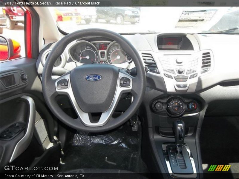 Race Red / Charcoal Black 2013 Ford Fiesta SE Sedan