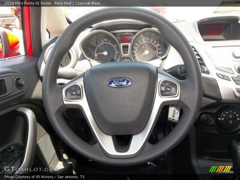 Race Red / Charcoal Black 2013 Ford Fiesta SE Sedan