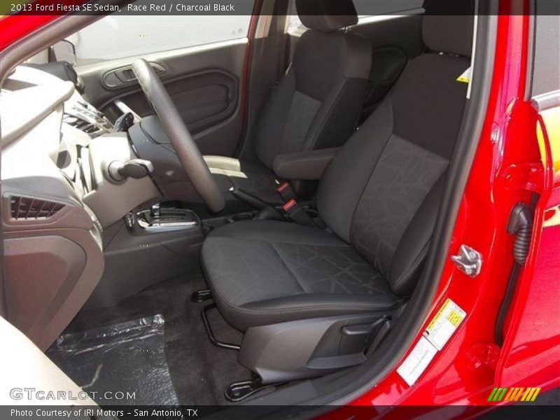 Race Red / Charcoal Black 2013 Ford Fiesta SE Sedan