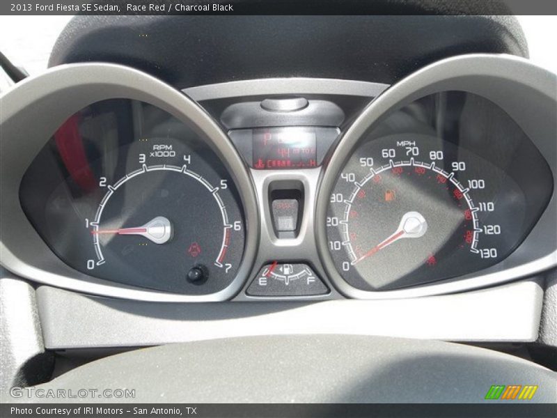 Race Red / Charcoal Black 2013 Ford Fiesta SE Sedan
