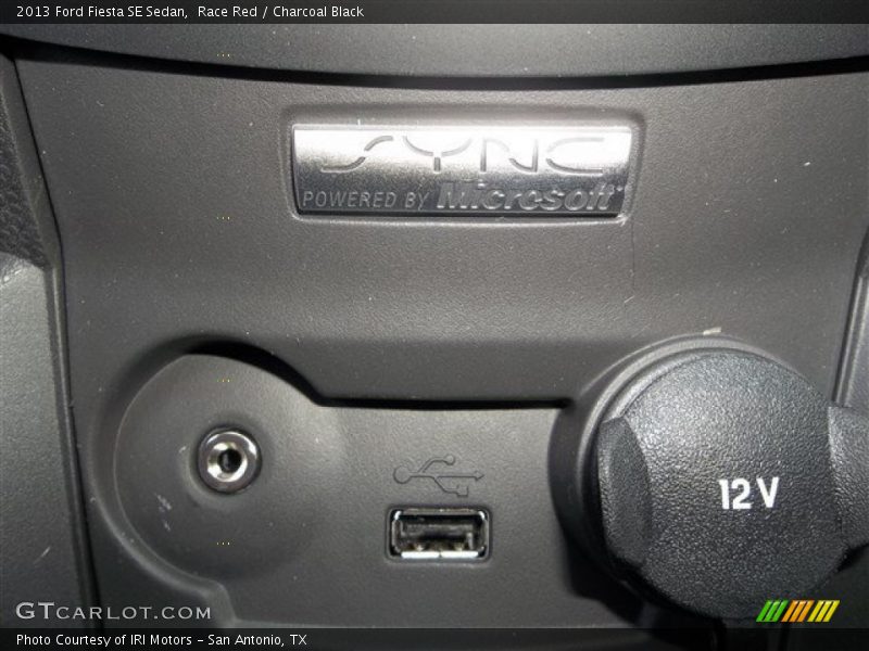 Race Red / Charcoal Black 2013 Ford Fiesta SE Sedan