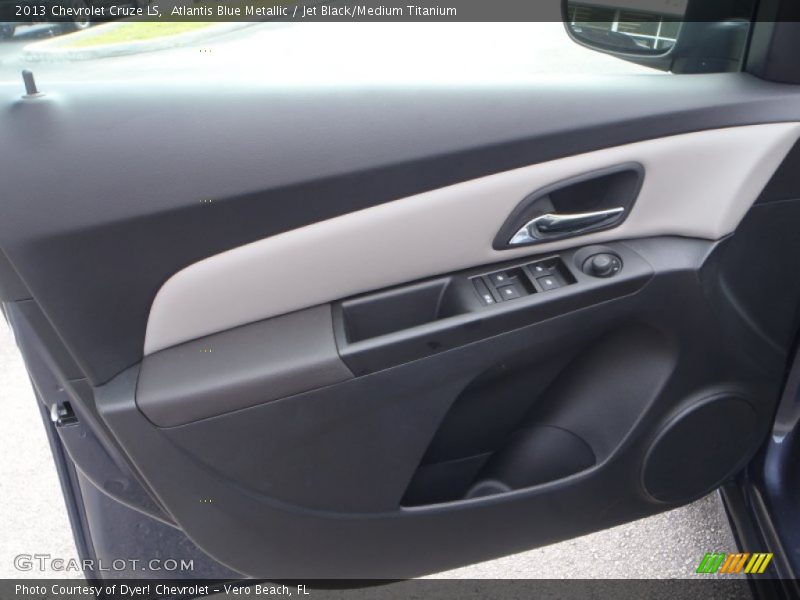 Atlantis Blue Metallic / Jet Black/Medium Titanium 2013 Chevrolet Cruze LS