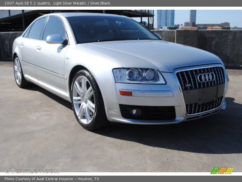 Front 3/4 View of 2007 S8 5.2 quattro