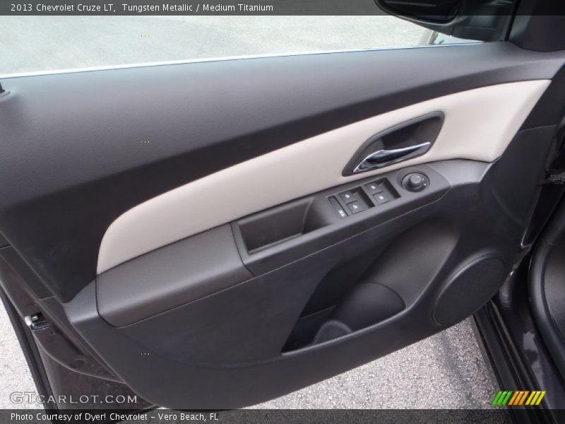 Tungsten Metallic / Medium Titanium 2013 Chevrolet Cruze LT