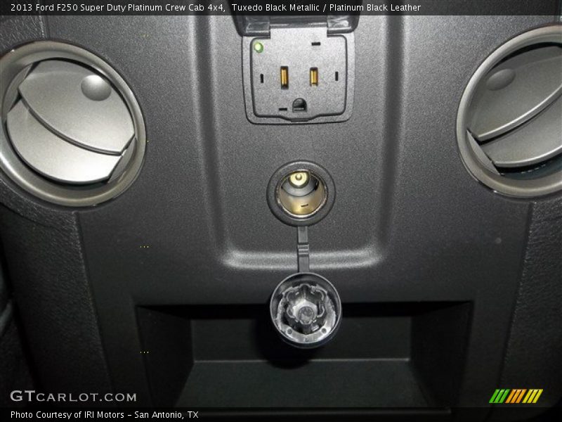 Tuxedo Black Metallic / Platinum Black Leather 2013 Ford F250 Super Duty Platinum Crew Cab 4x4