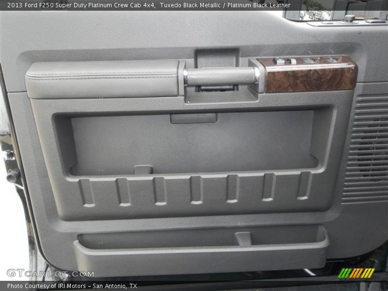 Tuxedo Black Metallic / Platinum Black Leather 2013 Ford F250 Super Duty Platinum Crew Cab 4x4