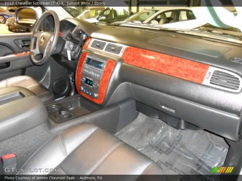 Summit White / Ebony 2013 Chevrolet Suburban LT 4x4