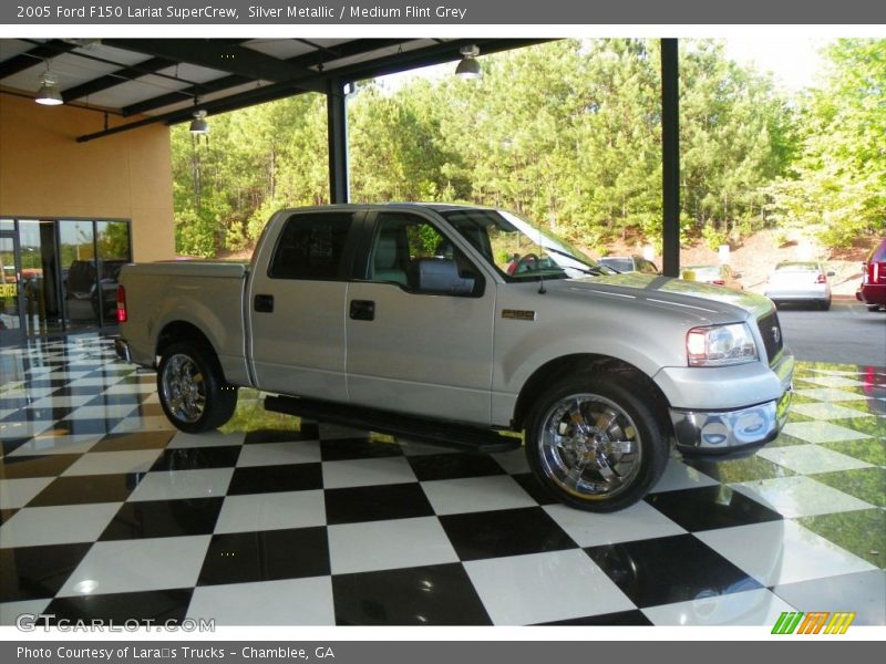 Silver Metallic / Medium Flint Grey 2005 Ford F150 Lariat SuperCrew
