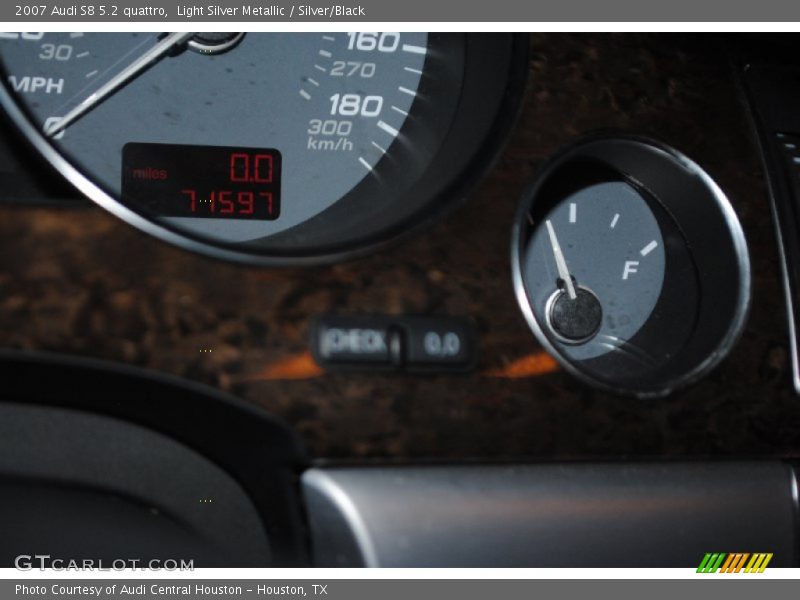 Light Silver Metallic / Silver/Black 2007 Audi S8 5.2 quattro