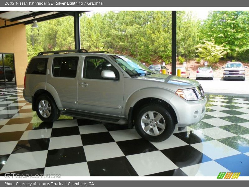 Silver Lightning / Graphite 2009 Nissan Pathfinder SE