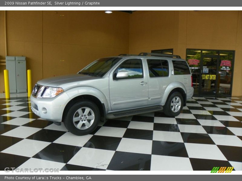 Silver Lightning / Graphite 2009 Nissan Pathfinder SE