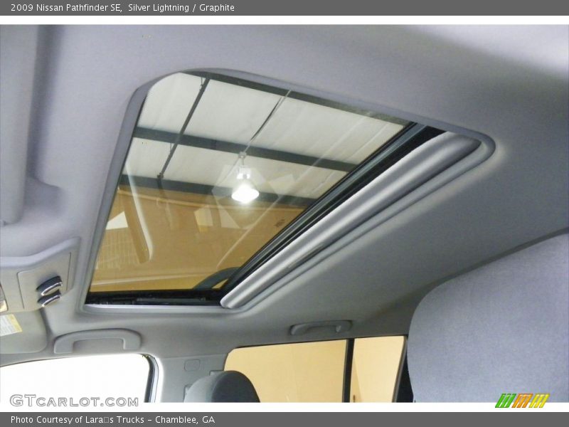 Silver Lightning / Graphite 2009 Nissan Pathfinder SE