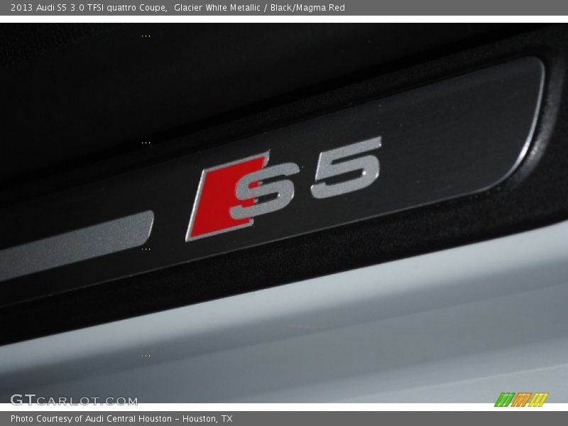 Glacier White Metallic / Black/Magma Red 2013 Audi S5 3.0 TFSI quattro Coupe