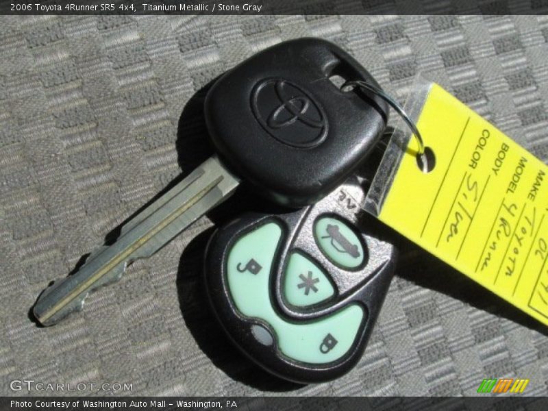 Titanium Metallic / Stone Gray 2006 Toyota 4Runner SR5 4x4