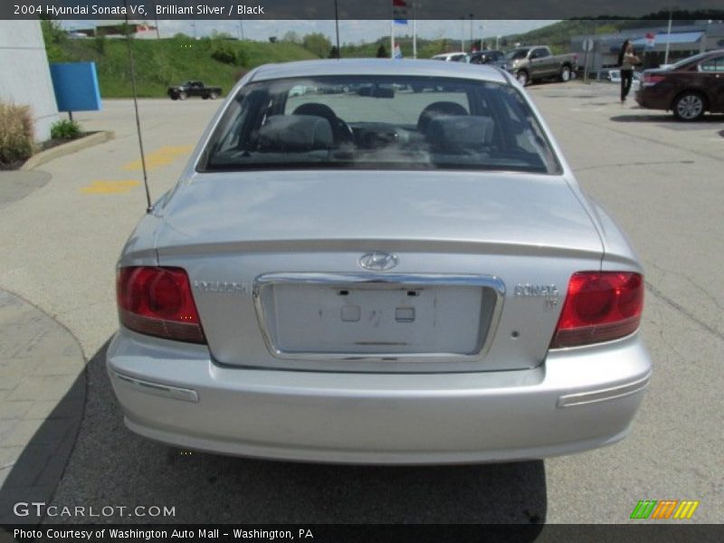 Brilliant Silver / Black 2004 Hyundai Sonata V6