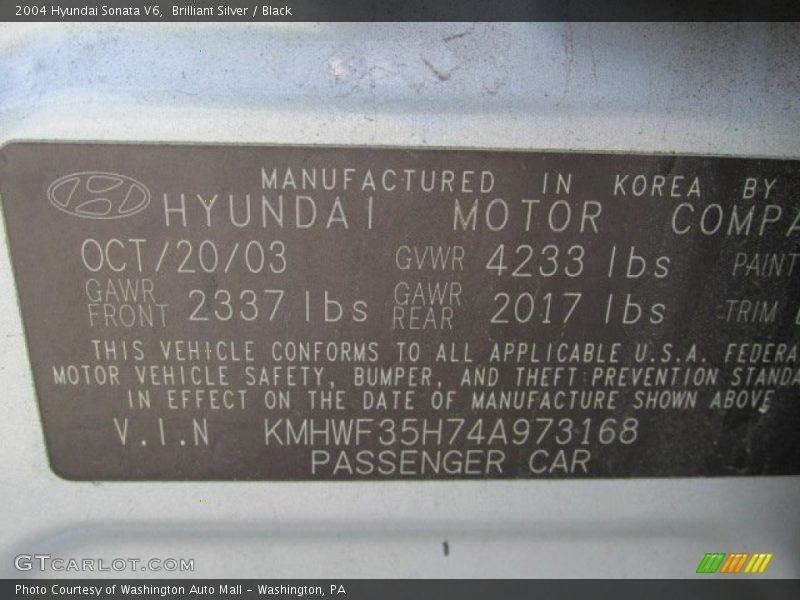 Brilliant Silver / Black 2004 Hyundai Sonata V6