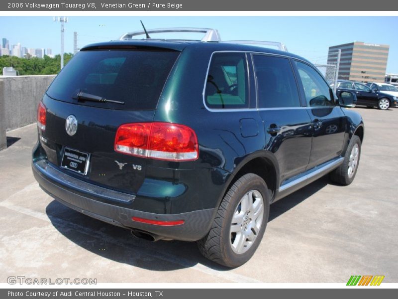 Venetian Green / Pure Beige 2006 Volkswagen Touareg V8