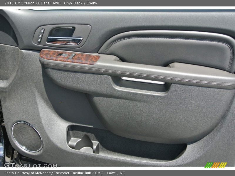 Onyx Black / Ebony 2013 GMC Yukon XL Denali AWD