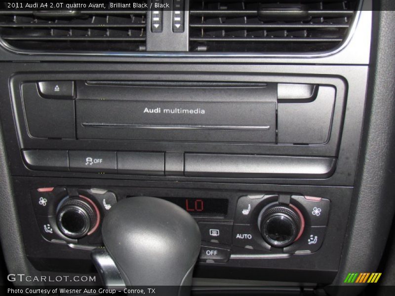 Controls of 2011 A4 2.0T quattro Avant