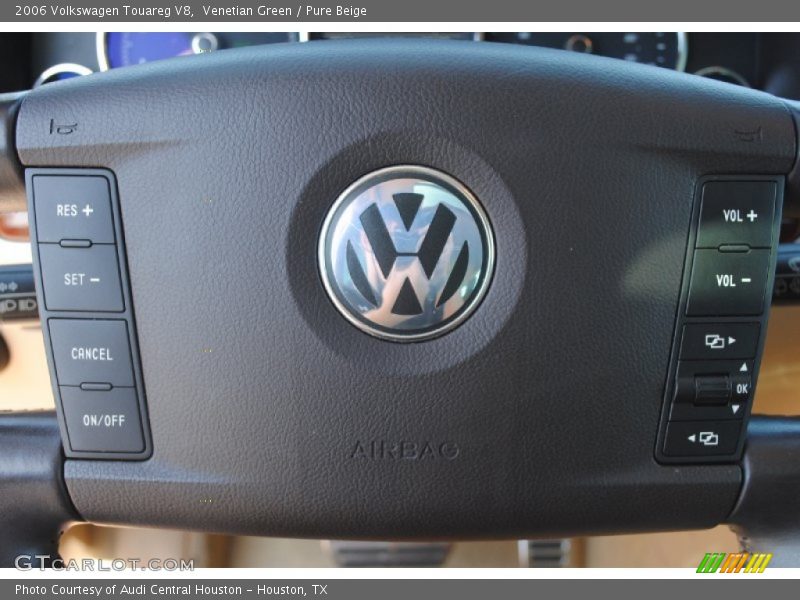 Venetian Green / Pure Beige 2006 Volkswagen Touareg V8