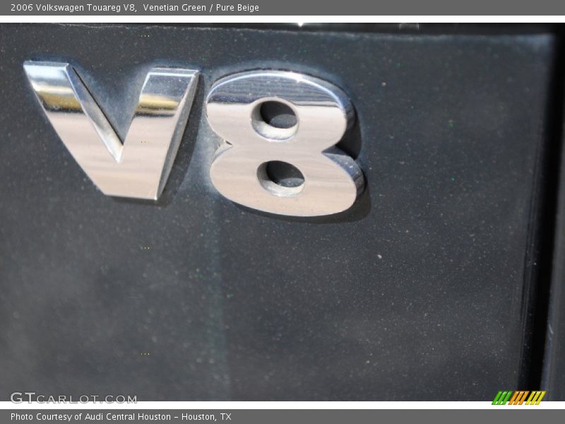 Venetian Green / Pure Beige 2006 Volkswagen Touareg V8