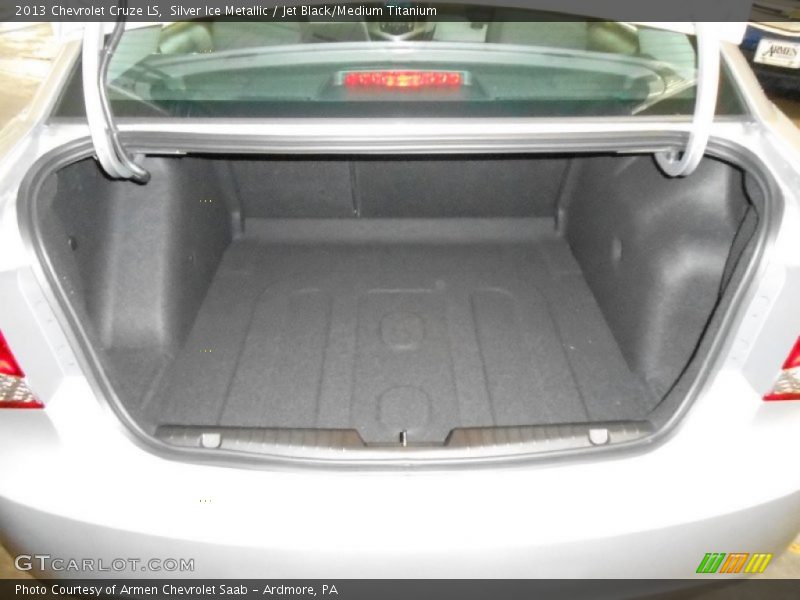 Silver Ice Metallic / Jet Black/Medium Titanium 2013 Chevrolet Cruze LS