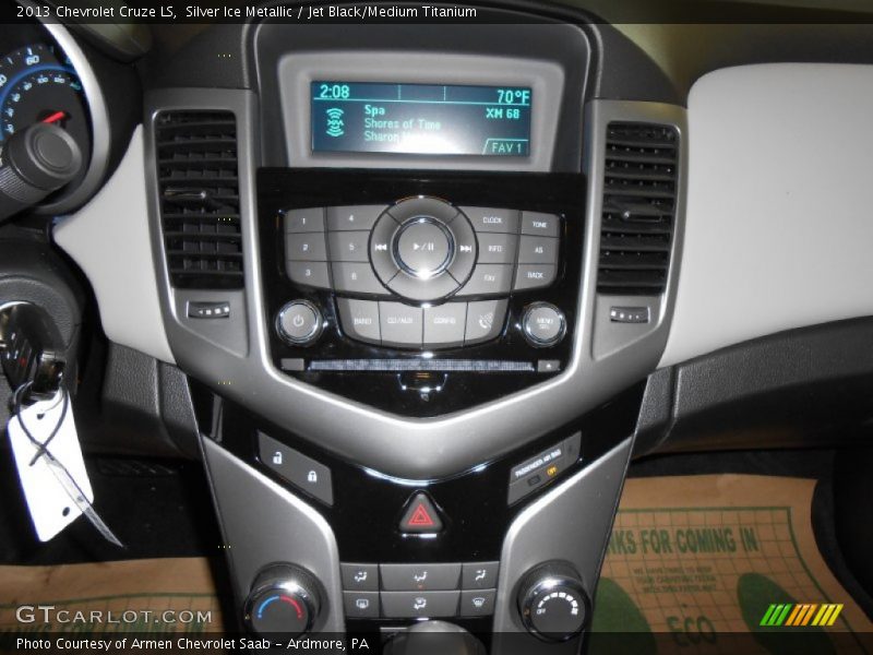 Silver Ice Metallic / Jet Black/Medium Titanium 2013 Chevrolet Cruze LS