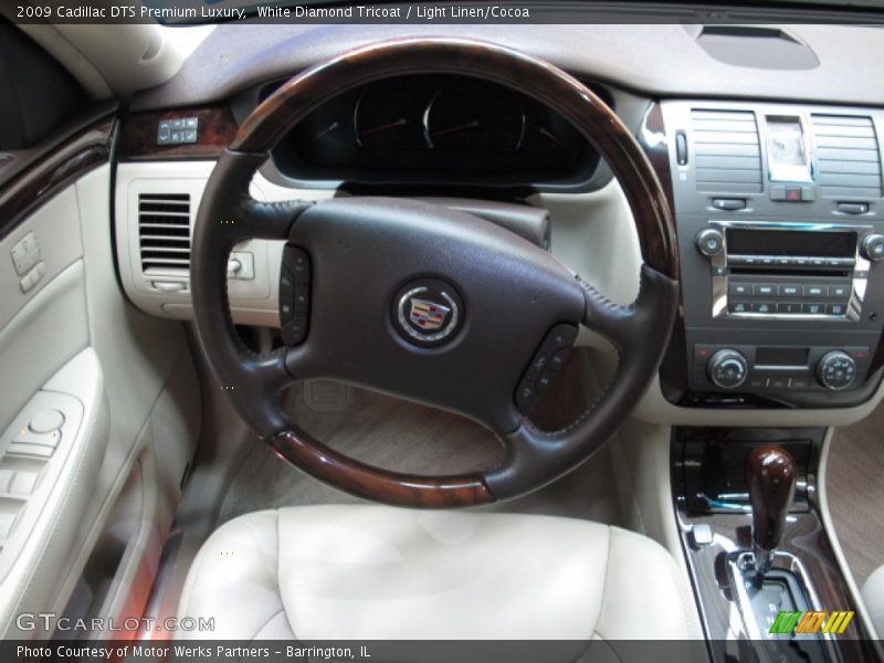 White Diamond Tricoat / Light Linen/Cocoa 2009 Cadillac DTS Premium Luxury