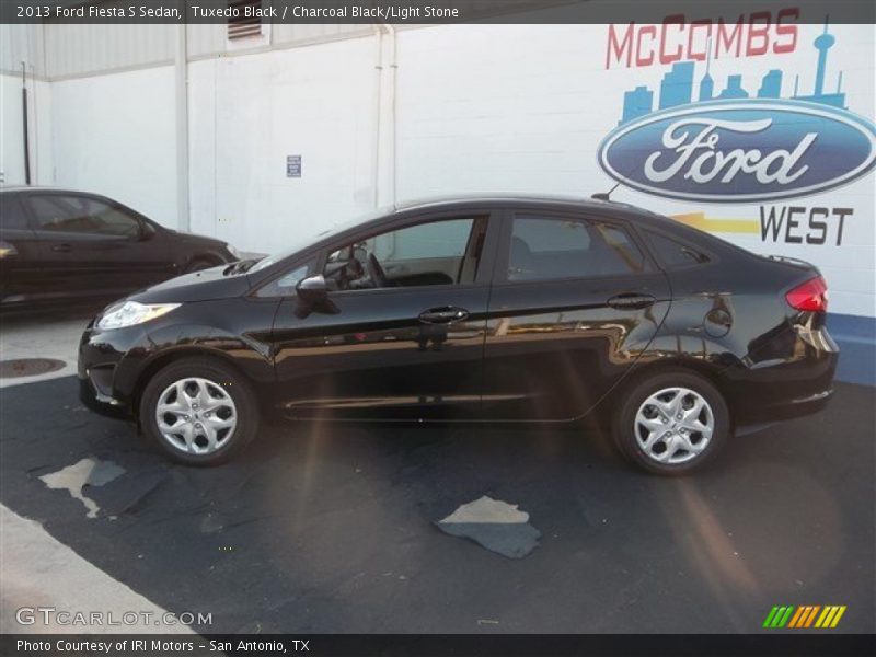Tuxedo Black / Charcoal Black/Light Stone 2013 Ford Fiesta S Sedan