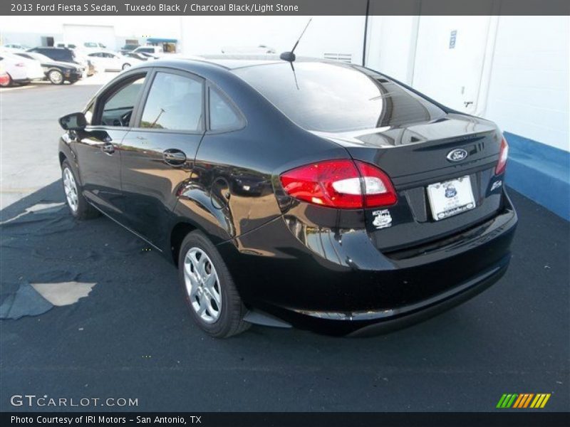 Tuxedo Black / Charcoal Black/Light Stone 2013 Ford Fiesta S Sedan