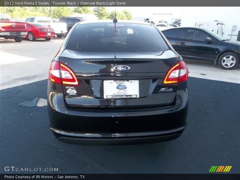 Tuxedo Black / Charcoal Black/Light Stone 2013 Ford Fiesta S Sedan