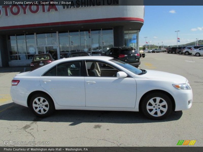 Super White / Bisque 2010 Toyota Camry LE