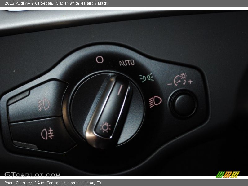 Glacier White Metallic / Black 2013 Audi A4 2.0T Sedan