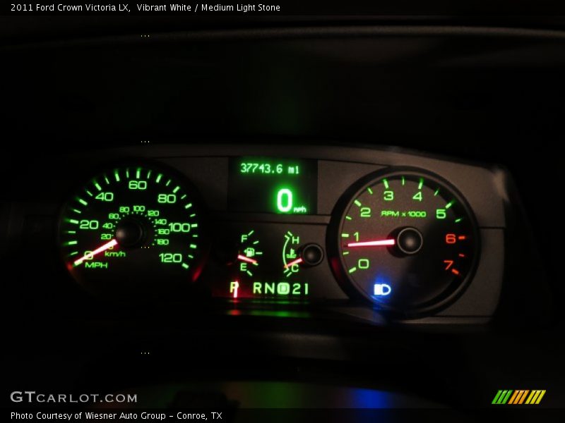 Vibrant White / Medium Light Stone 2011 Ford Crown Victoria LX