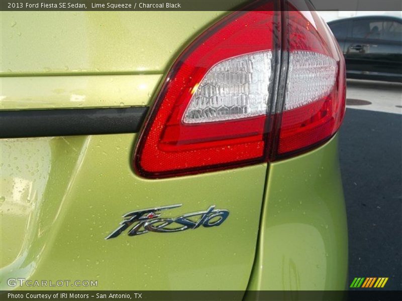 Lime Squeeze / Charcoal Black 2013 Ford Fiesta SE Sedan