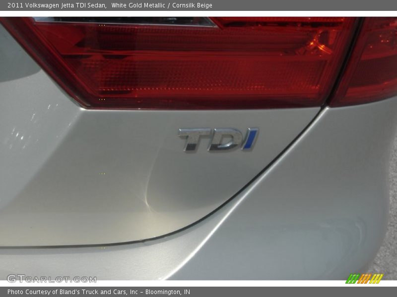White Gold Metallic / Cornsilk Beige 2011 Volkswagen Jetta TDI Sedan