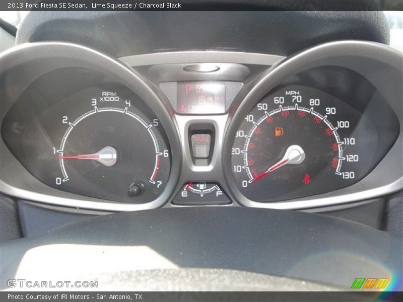 Lime Squeeze / Charcoal Black 2013 Ford Fiesta SE Sedan