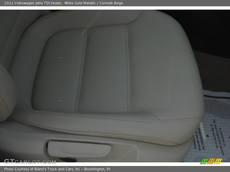 White Gold Metallic / Cornsilk Beige 2011 Volkswagen Jetta TDI Sedan