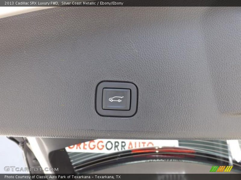Silver Coast Metallic / Ebony/Ebony 2013 Cadillac SRX Luxury FWD