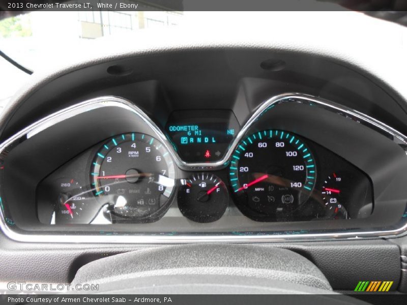 White / Ebony 2013 Chevrolet Traverse LT