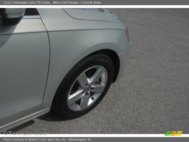 White Gold Metallic / Cornsilk Beige 2011 Volkswagen Jetta TDI Sedan