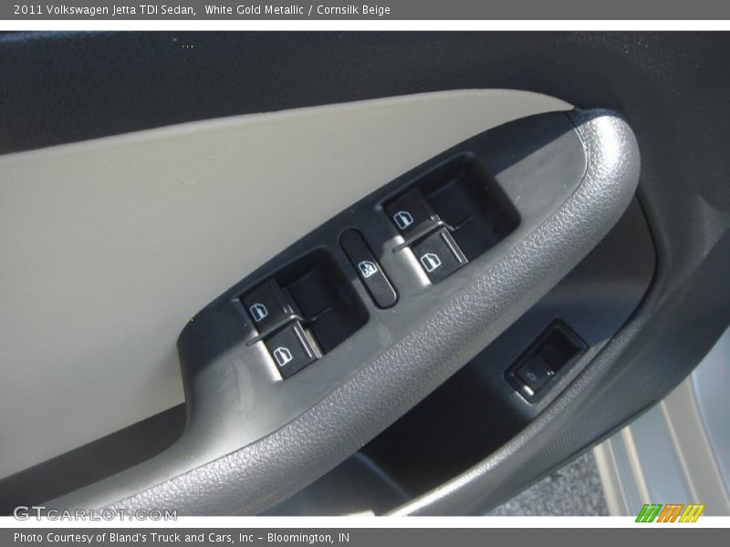 White Gold Metallic / Cornsilk Beige 2011 Volkswagen Jetta TDI Sedan
