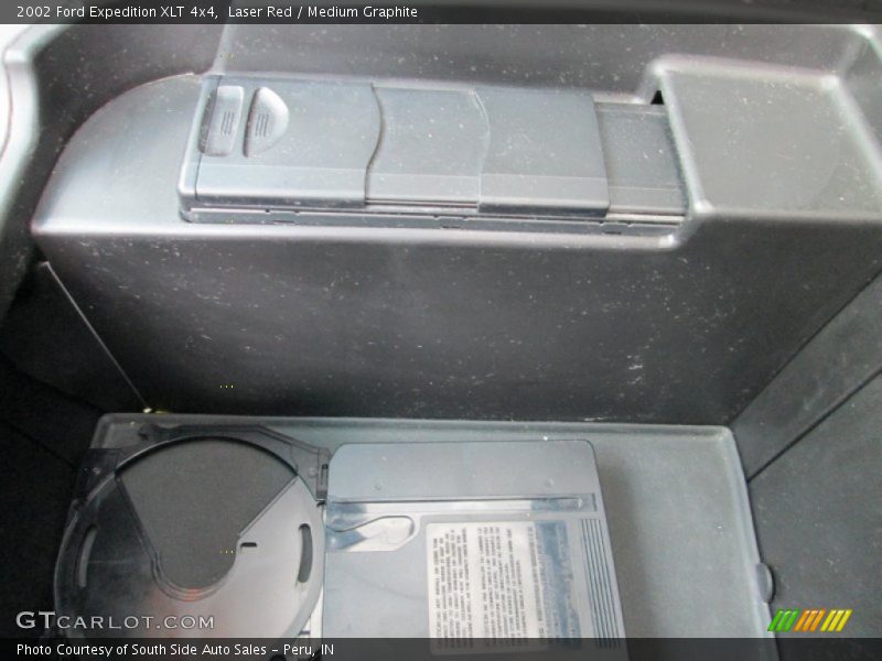 Laser Red / Medium Graphite 2002 Ford Expedition XLT 4x4