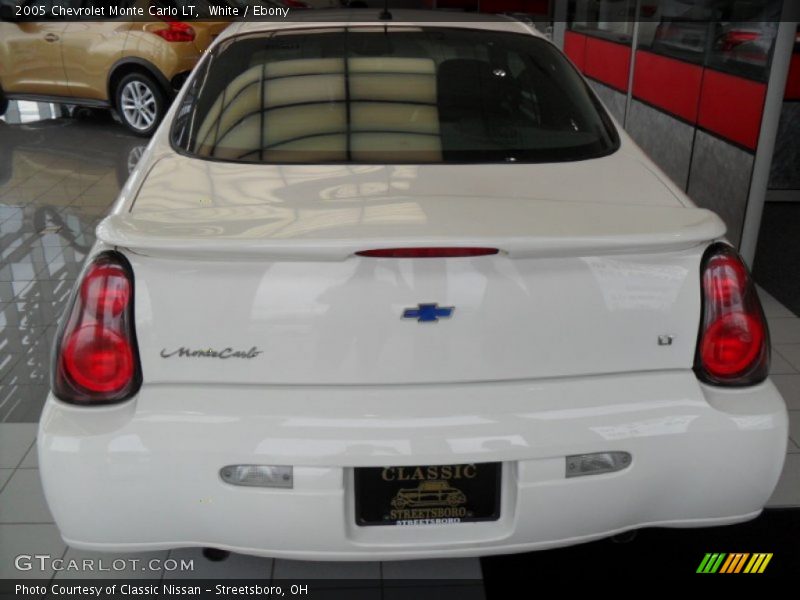 White / Ebony 2005 Chevrolet Monte Carlo LT