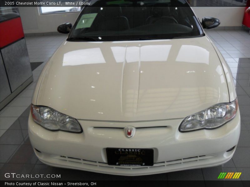 White / Ebony 2005 Chevrolet Monte Carlo LT