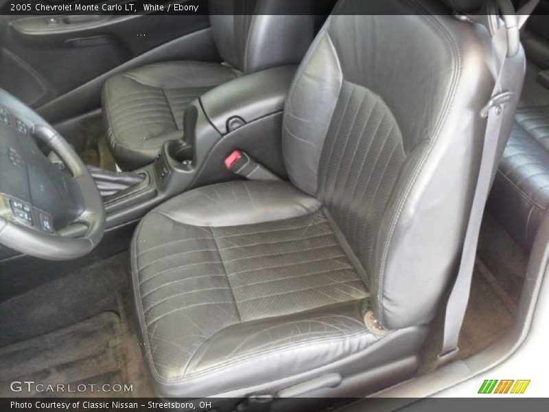 White / Ebony 2005 Chevrolet Monte Carlo LT