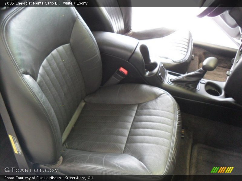 White / Ebony 2005 Chevrolet Monte Carlo LT